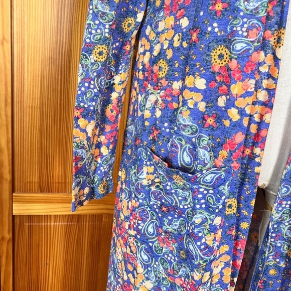 LuLaRoe Long Sleeve Small Long Length Purple Blue Floral Cardigan Pockets - Picture 4 of 6
